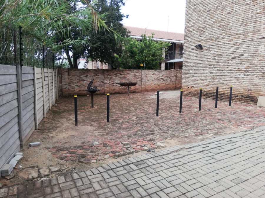 To Let 2 Bedroom Property for Rent in Die Bult North West